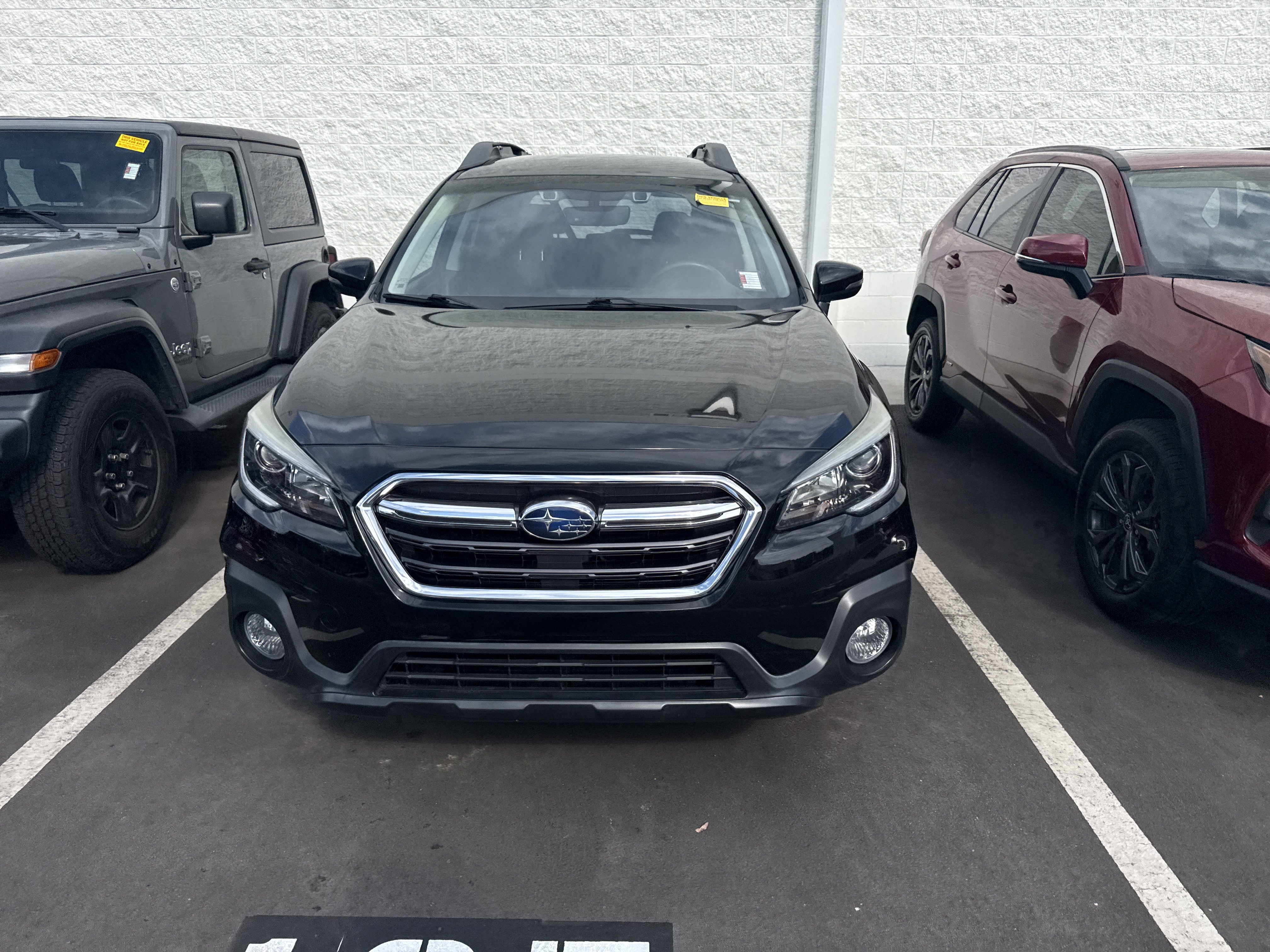 Used 2019 Subaru Outback 2.5i Premium AWD/4WD image 2