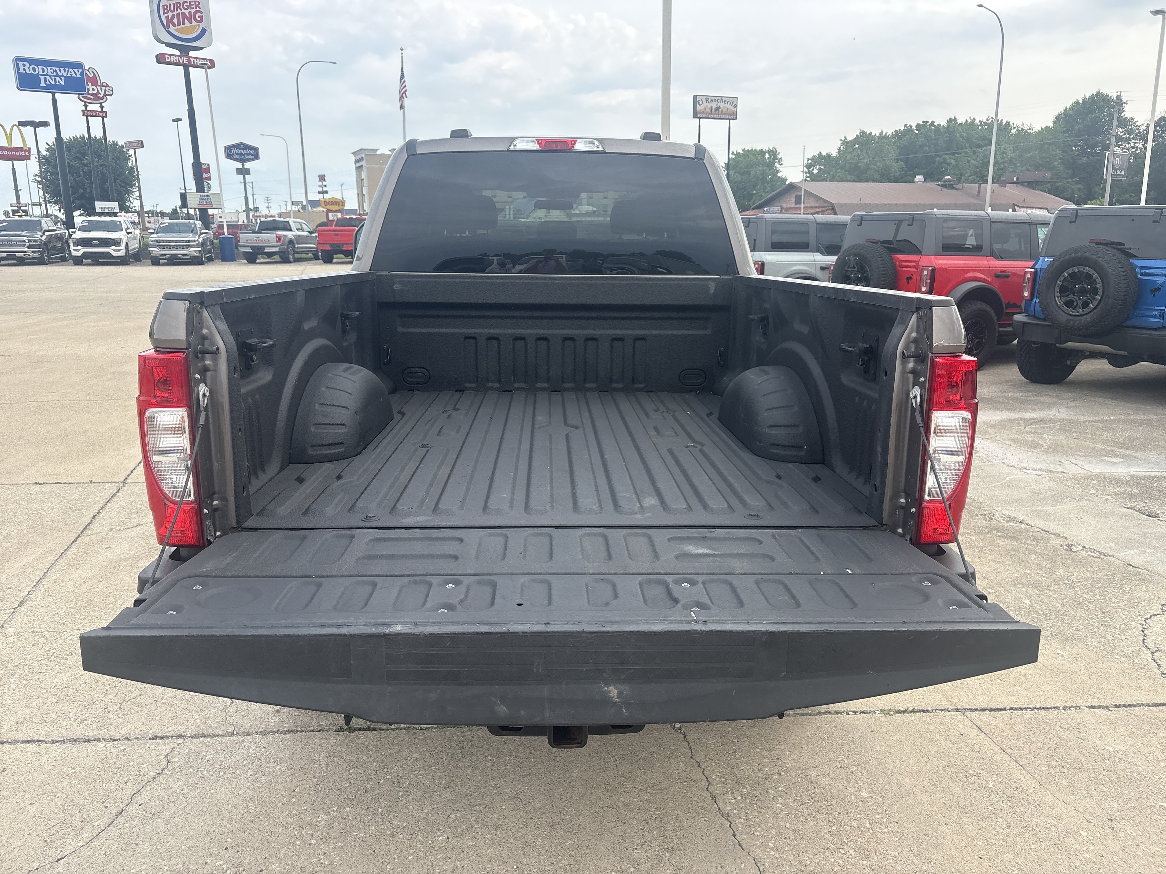 Used 2021 Ford F250 XL w/ STX Appearance Package AWD/4WD image 16