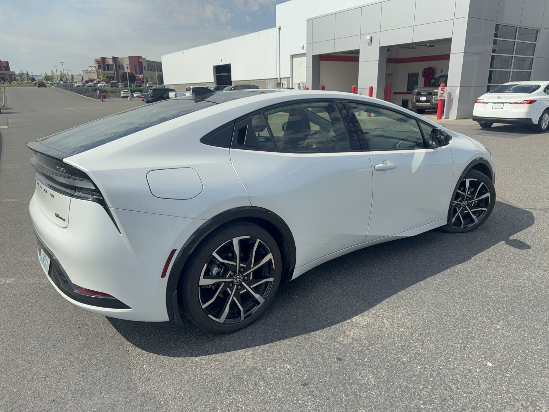 Used 2023 Toyota Prius Prime FWD image 33