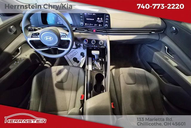 Used 2024 Hyundai Elantra SE image 13