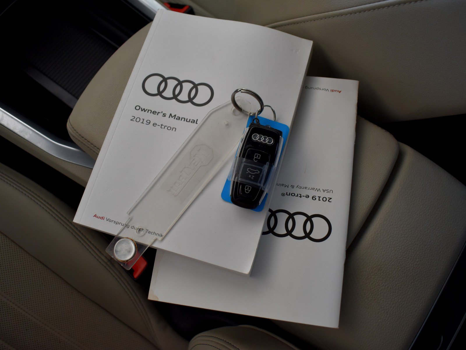 Used 2019 Audi e-tron Premium Plus AWD/4WD image 26