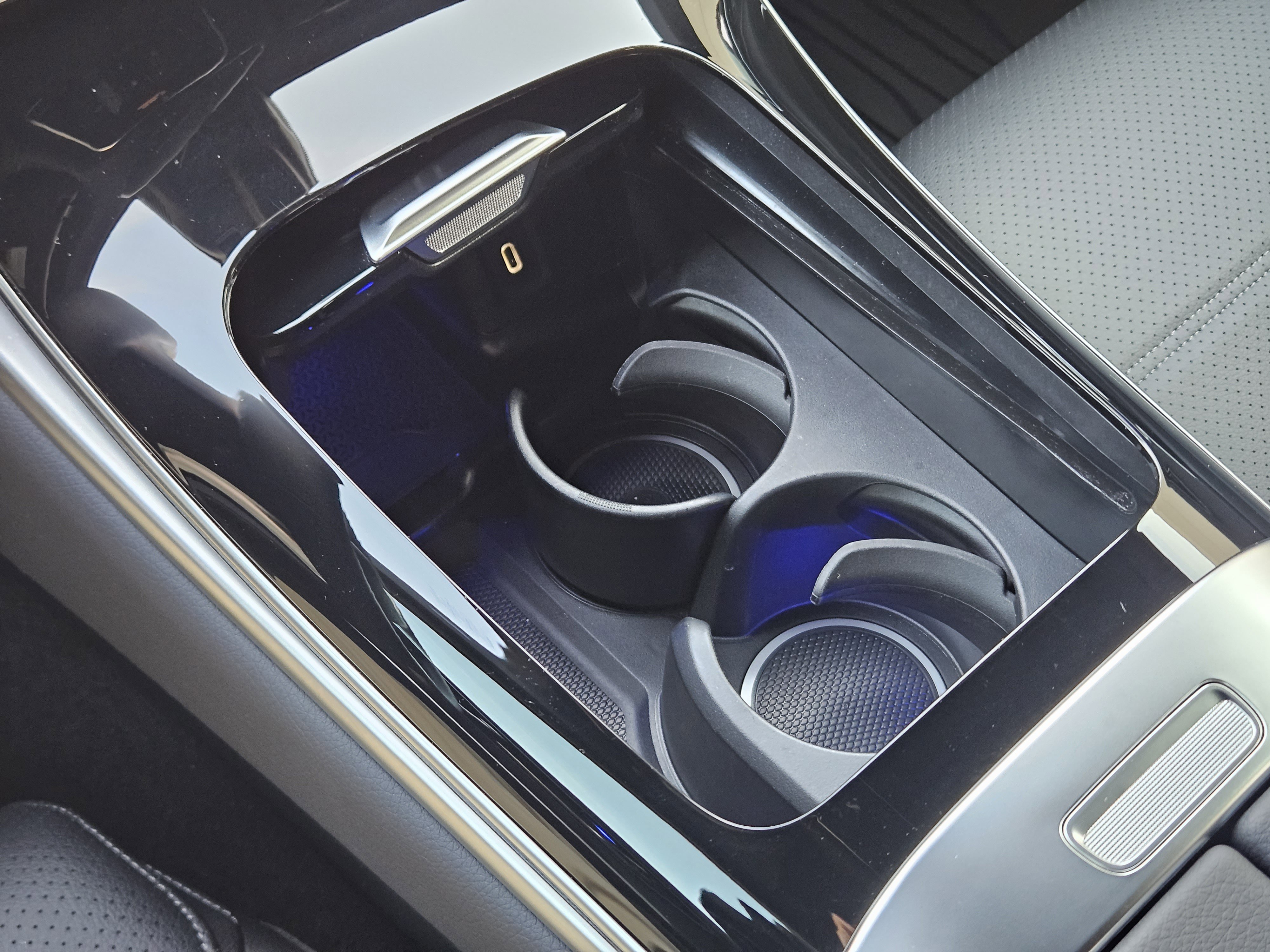 Certified 2025 Mercedes-Benz GLC 300 image 36