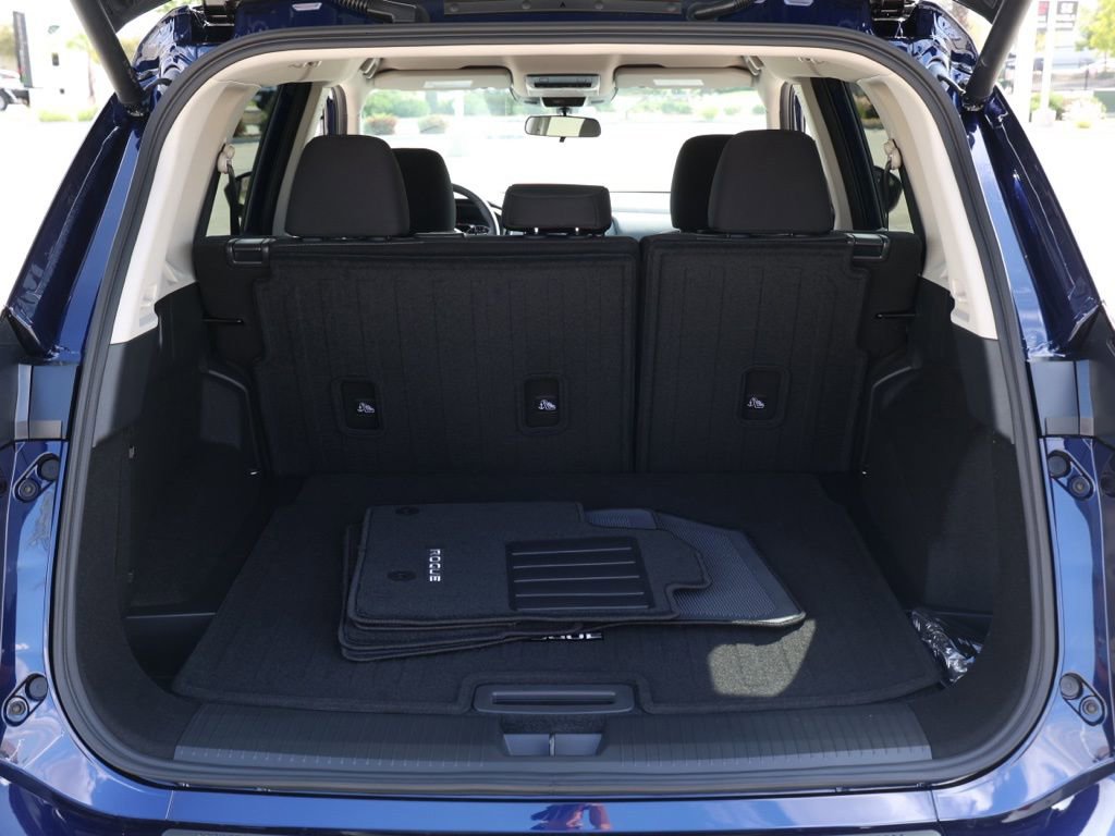 New 2026 Nissan Rogue SV image 16