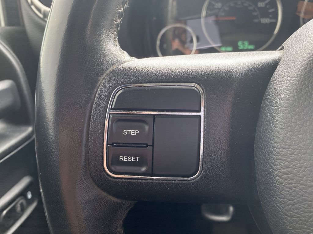 Used 2018 Jeep Wrangler Unlimited Sahara AWD/4WD image 10