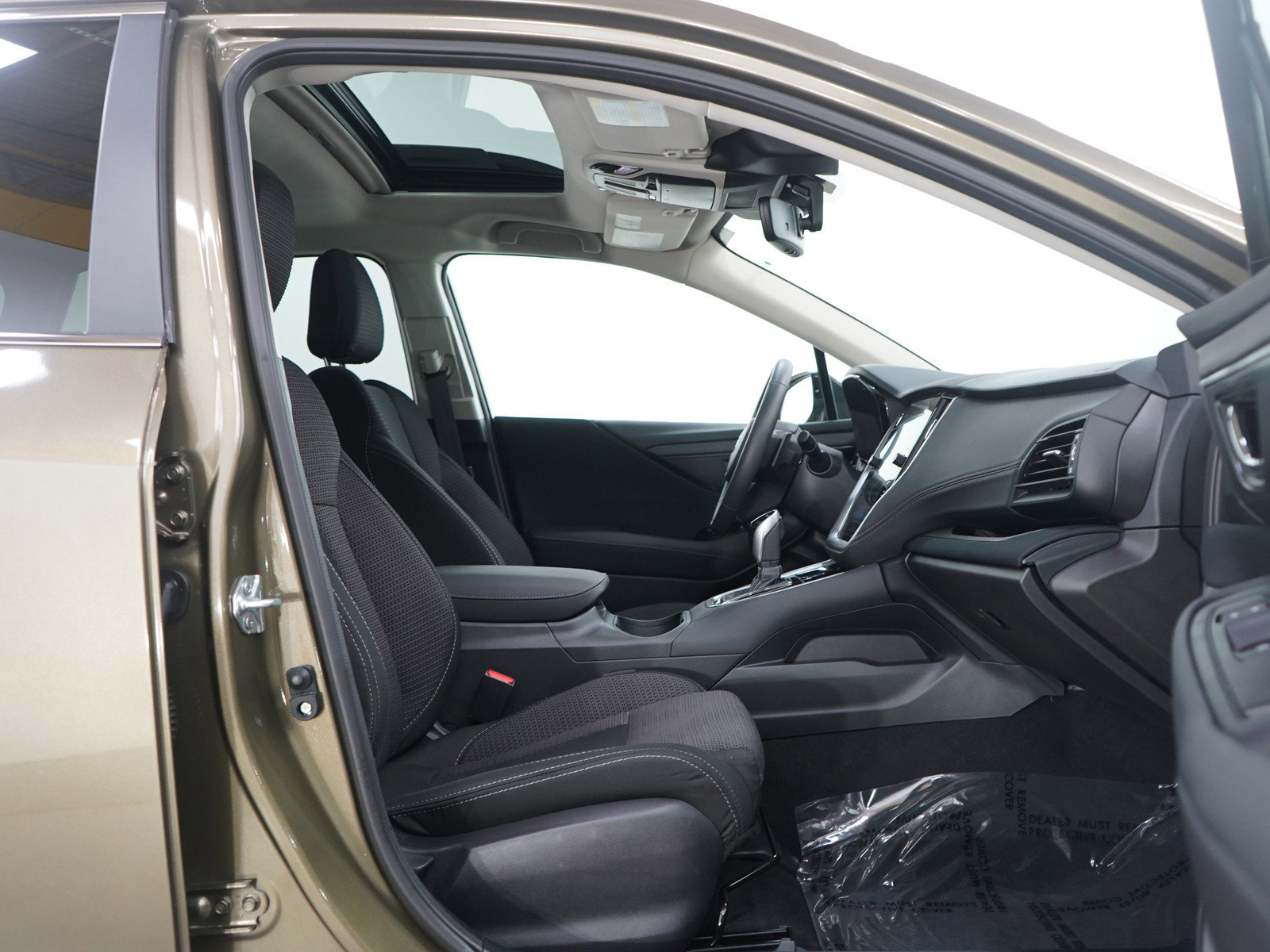 Used 2025 Subaru Outback Premium image 11