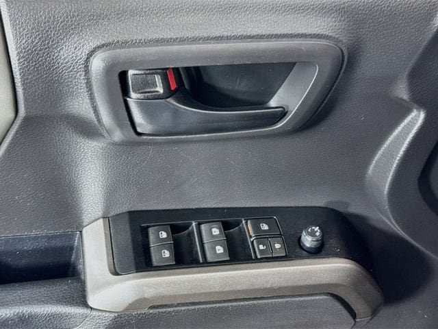 Certified 2023 Toyota Tacoma SR5 w/ Technology Package AWD/4WD image 19
