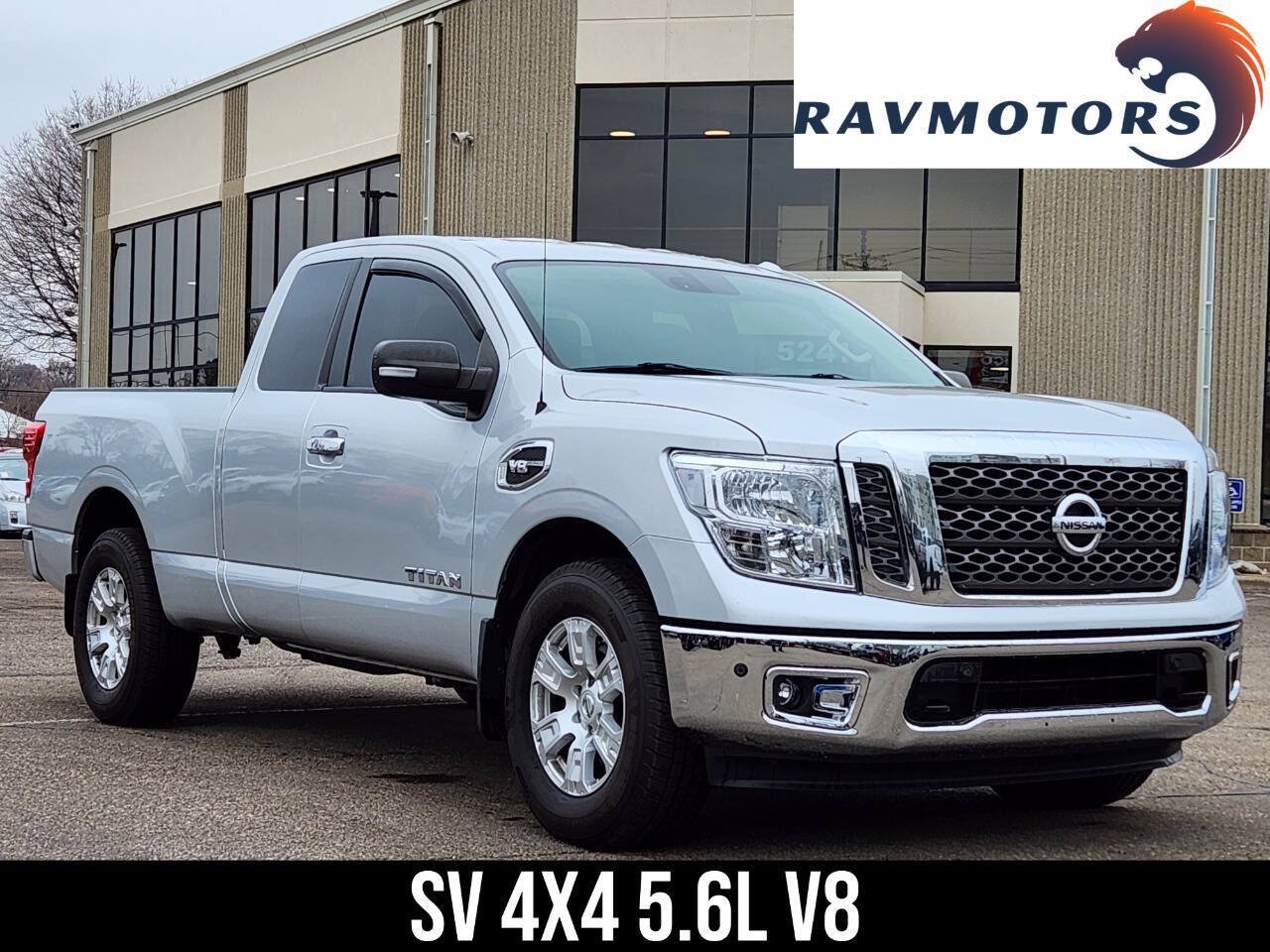 Used 2017 Nissan Titan SV AWD/4WD image 1