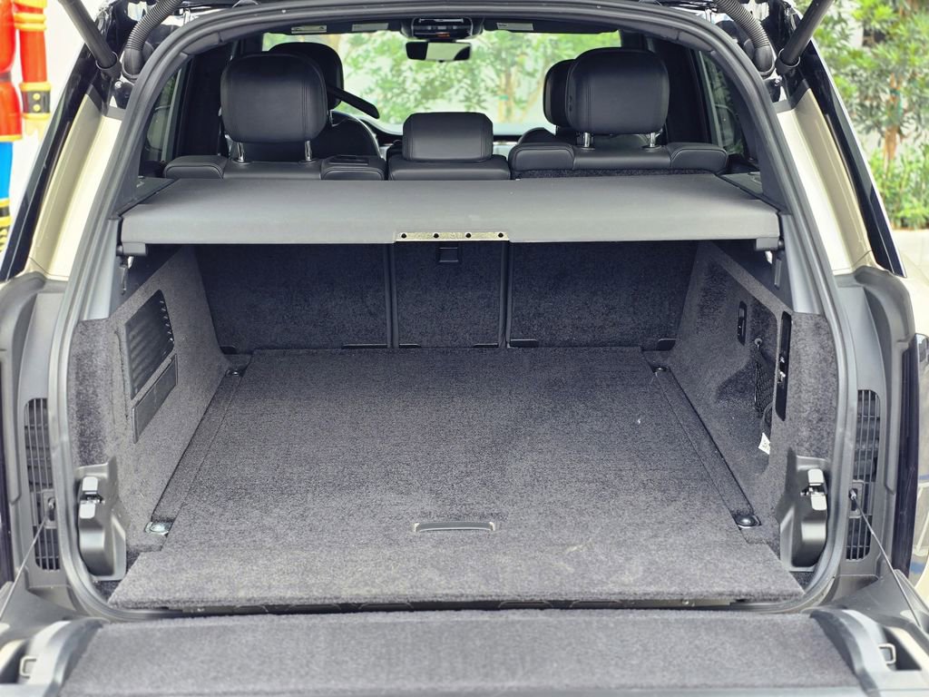 Used 2024 Land Rover Range Rover SE image 6