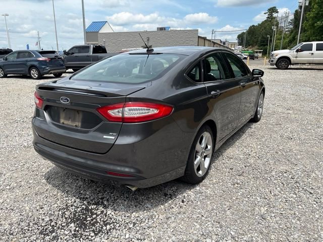 Used 2016 Ford Fusion SE w/ Equipment Group 201A FWD image 7