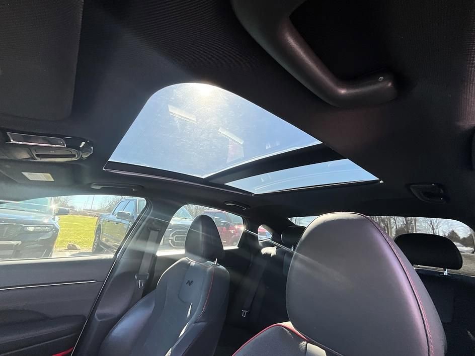 Used 2022 Hyundai Sonata N Line image 15