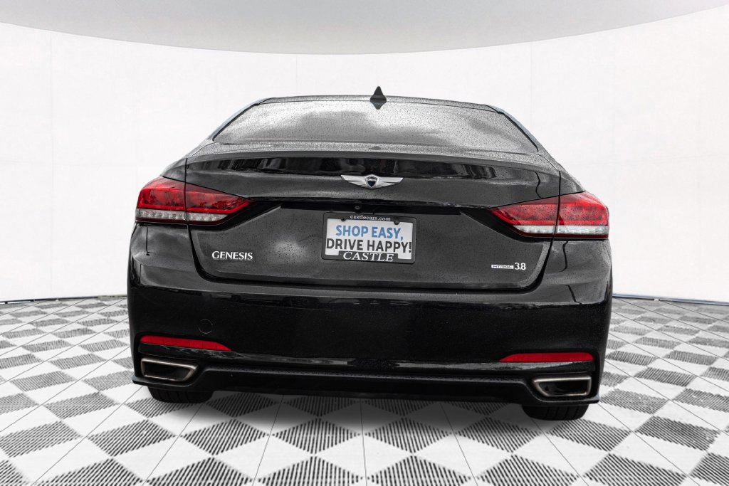Used 2015 Hyundai Genesis 3.8 AWD/4WD image 9