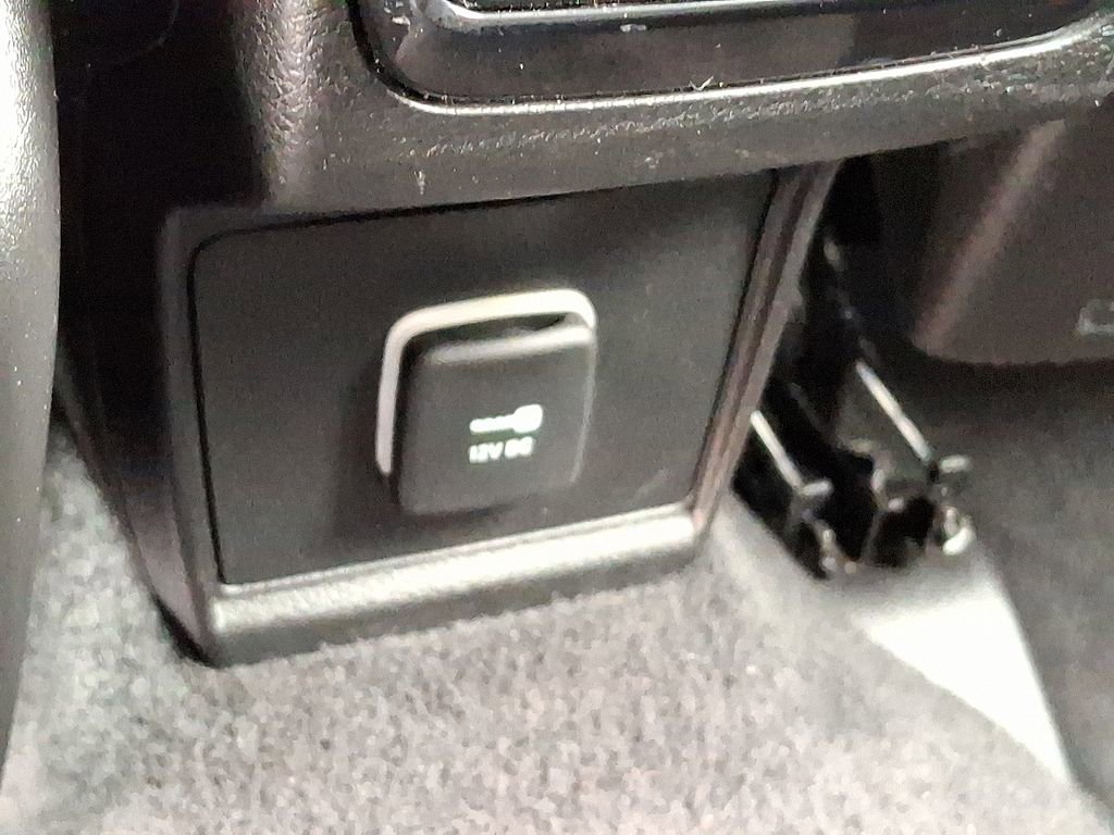 Used 2022 Jeep Compass Latitude image 15