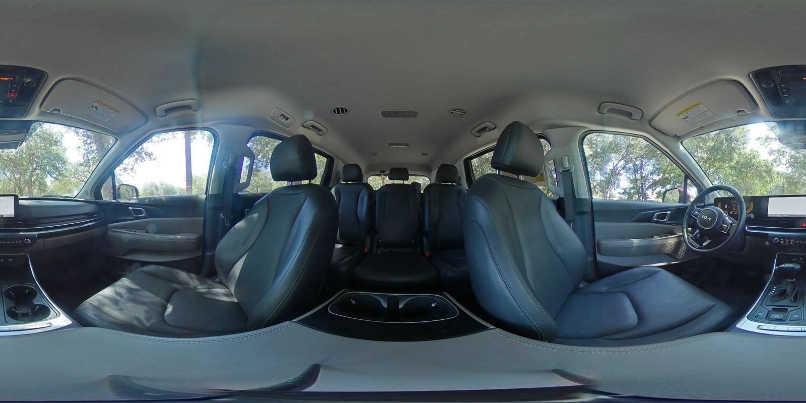 Used 2026 Kia Carnival FWD image 45