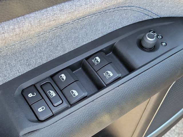 Used 2024 Jeep Compass Latitude AWD/4WD image 19