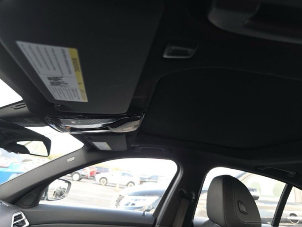 Used 2025 BMW 330i xDrive Sedan image 15