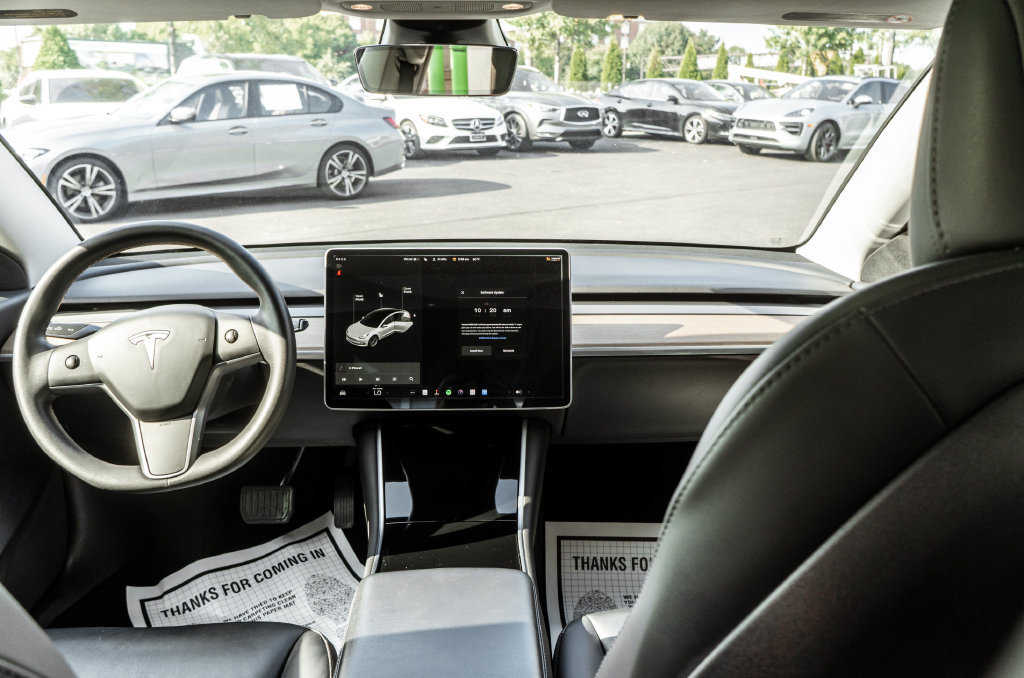 Used 2020 Tesla Model 3 Standard Range Plus RWD image 7