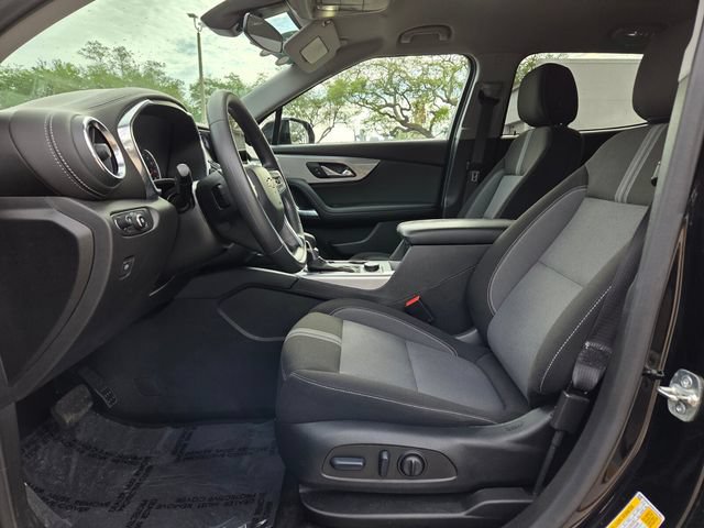 Certified 2025 Chevrolet Blazer LT FWD image 12