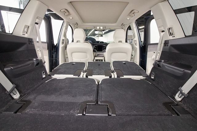 Certified 2023 Volvo XC90 B6 Plus AWD/4WD image 25