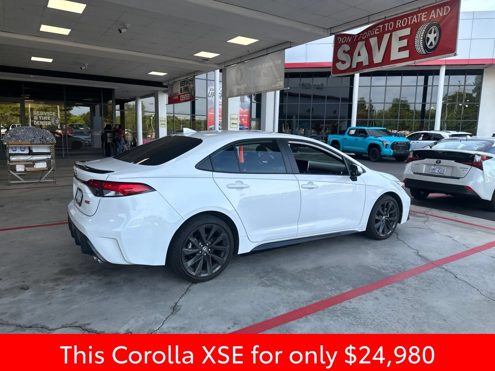 Used 2023 Toyota Corolla XSE FWD image 11
