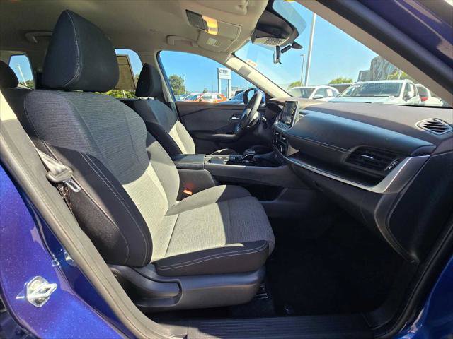 Used 2023 Nissan Rogue SV FWD image 11