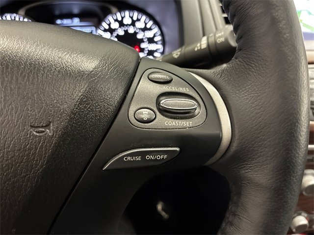 Used 2018 Nissan Pathfinder Platinum image 16