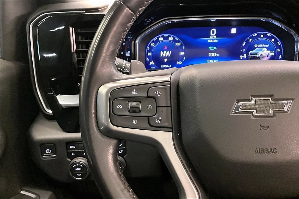 Used 2022 Chevrolet Silverado 1500 LT Trail Boss w/ LT Trail Boss Premium Package AWD/4WD image 17