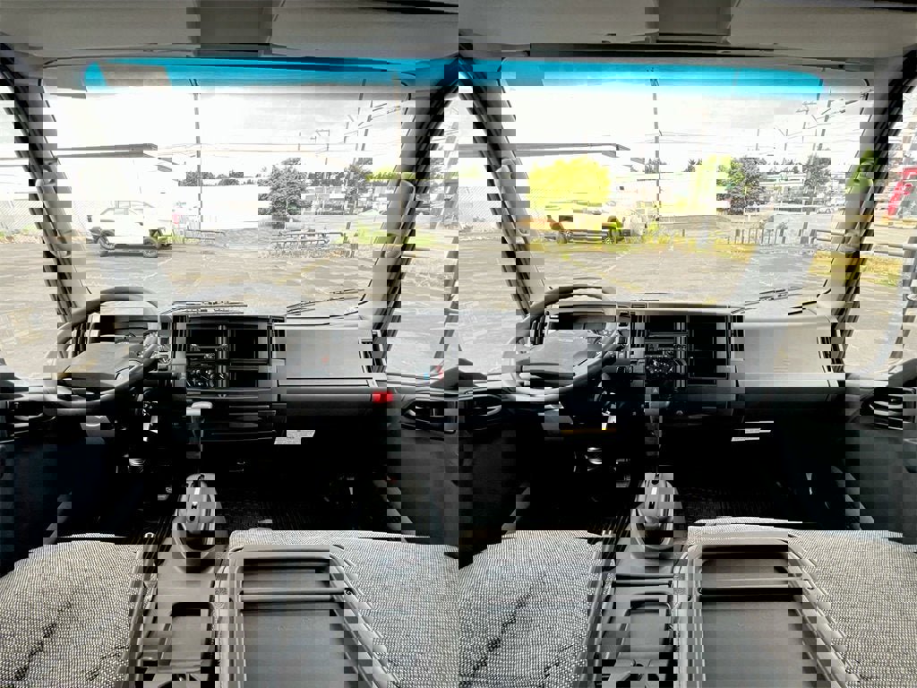 New 2025 Chevrolet Low Cab Forward image 9