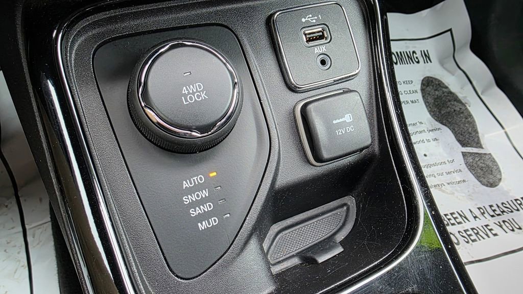 Used 2019 Jeep Compass Limited image 35