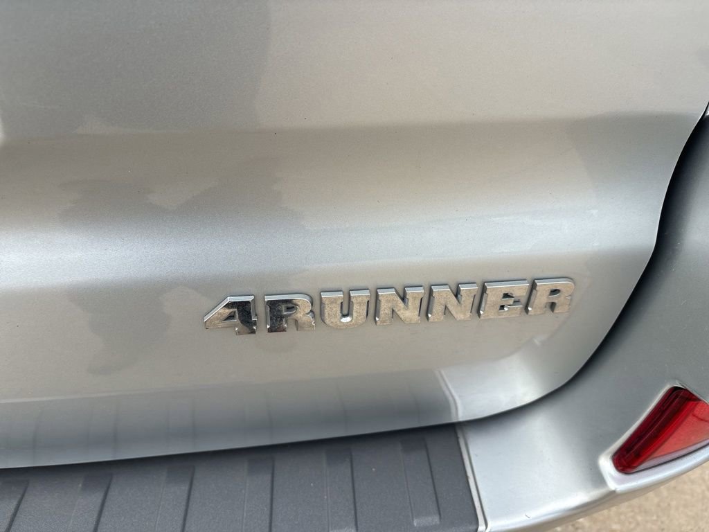 Used 2005 Toyota 4Runner Limited AWD/4WD image 23