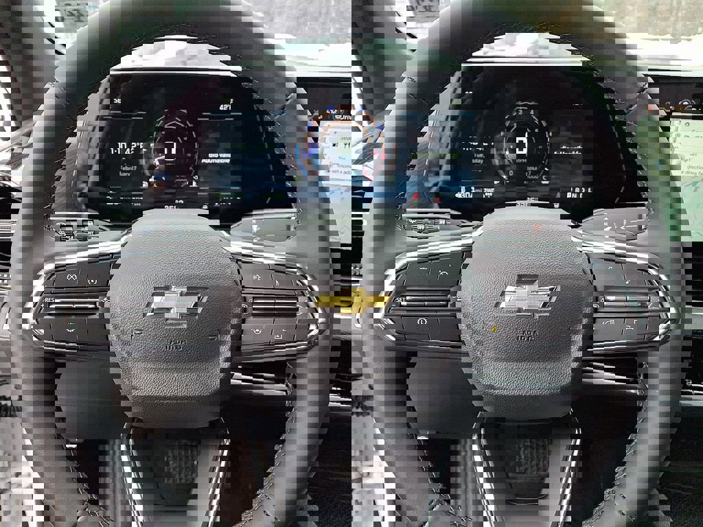 Used 2026 Chevrolet Equinox LT w/ Convenience Package II image 25