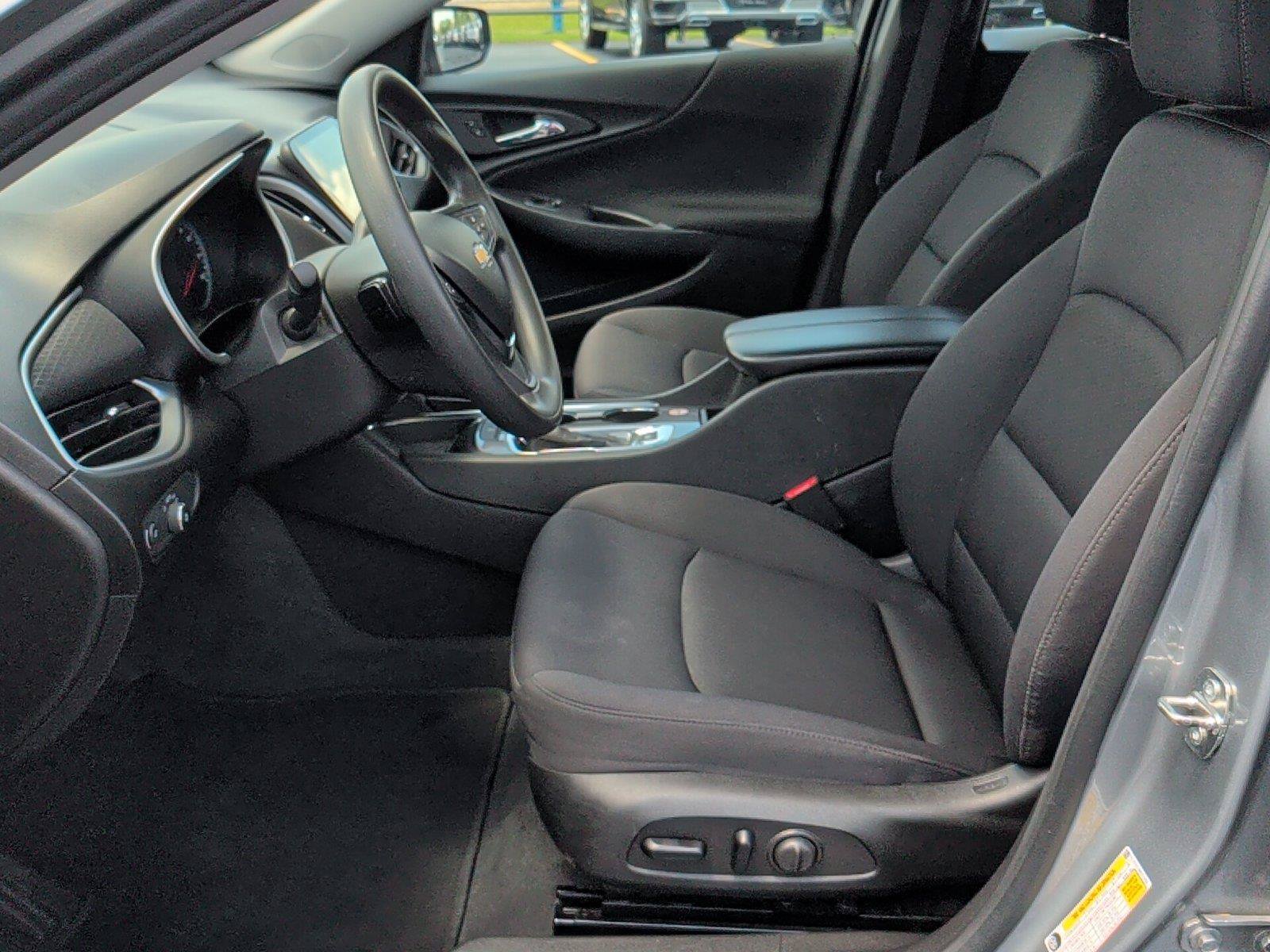 Used 2023 Chevrolet Malibu LT FWD image 10