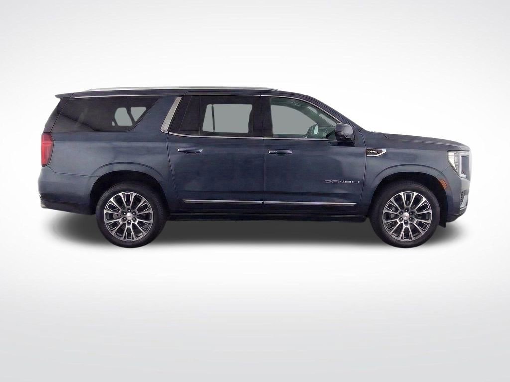 New 2026 GMC Yukon XL Denali w/ Denali Reserve Package image 33