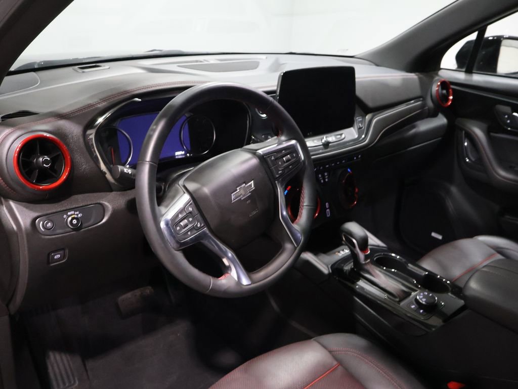 Used 2023 Chevrolet Blazer RS w/ Enhanced Convenience Package image 16