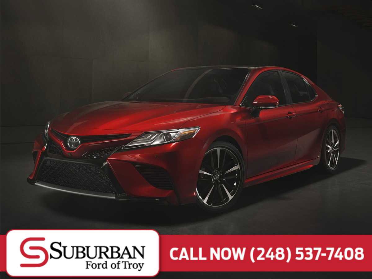 Used 2018 Toyota Camry SE w/ Moonroof Package FWD image 1