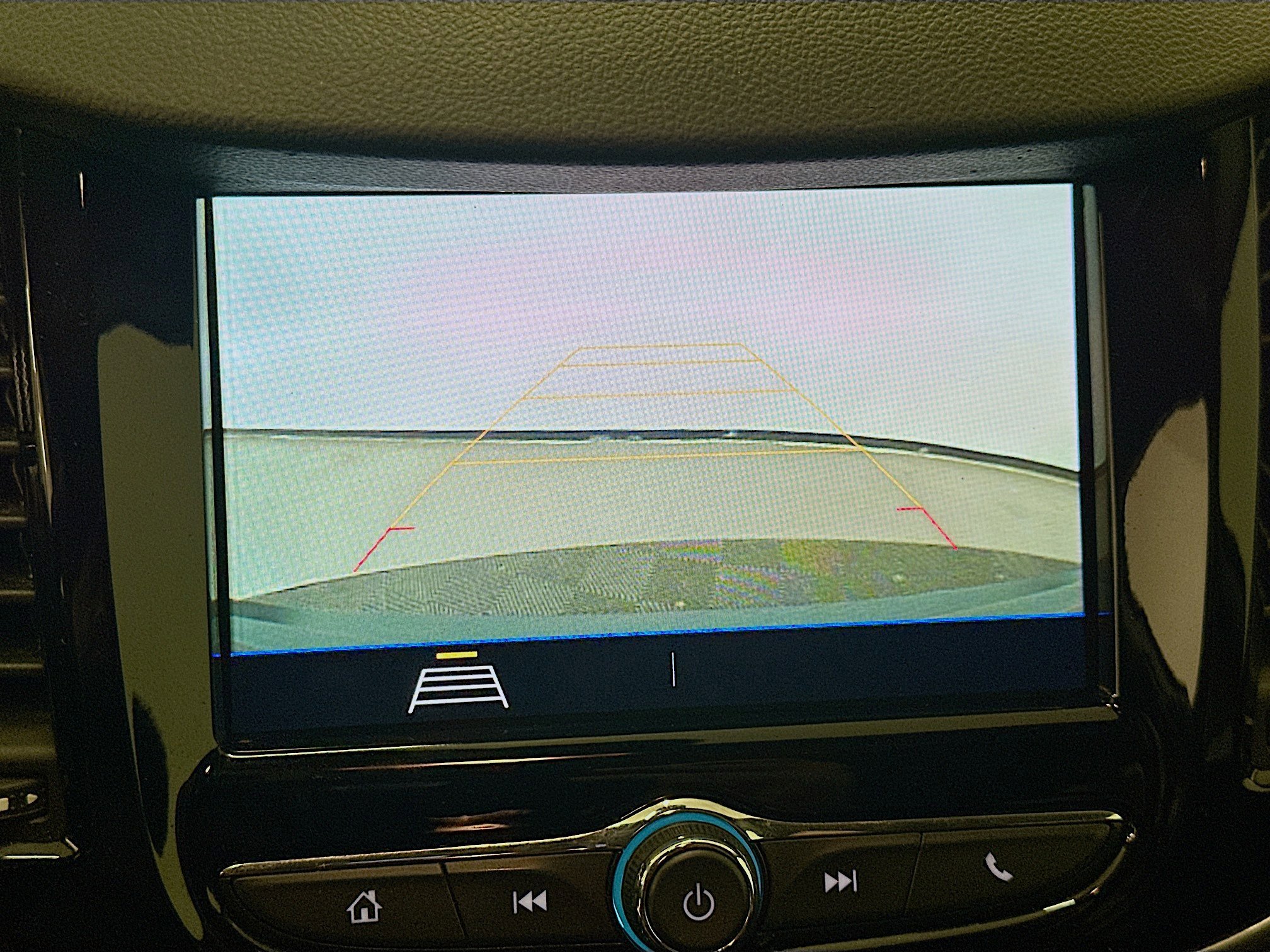 Used 2021 Chevrolet Trax LT w/ LT Convenience Package image 23