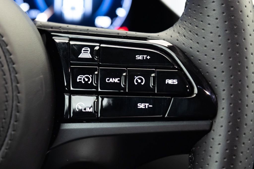 Used 2024 Maserati Grecale GT image 57