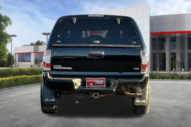 Used 2014 Toyota Tacoma 4x4 Double Cab w/ TRD Sport Package image 5