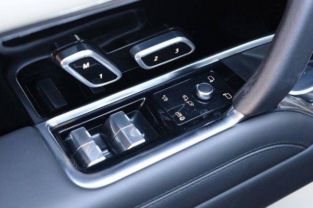 Used 2023 Land Rover Range Rover SE AWD/4WD image 32