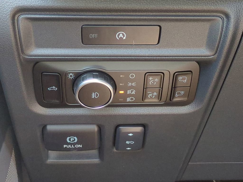 New 2025 Ford F150 Lariat w/ Equipment Group 501A Mid image 27