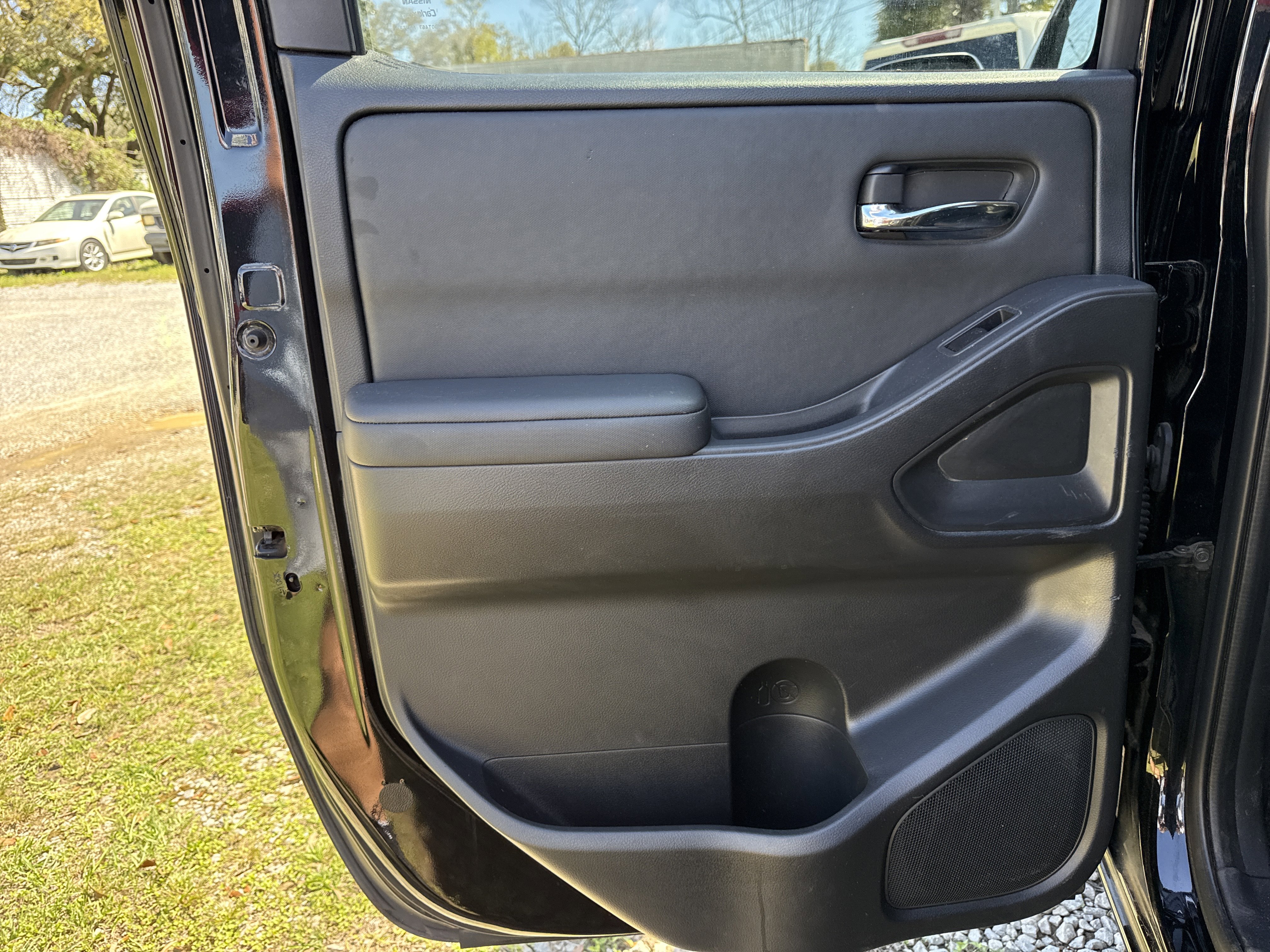 Used 2022 Nissan Frontier SV RWD image 25
