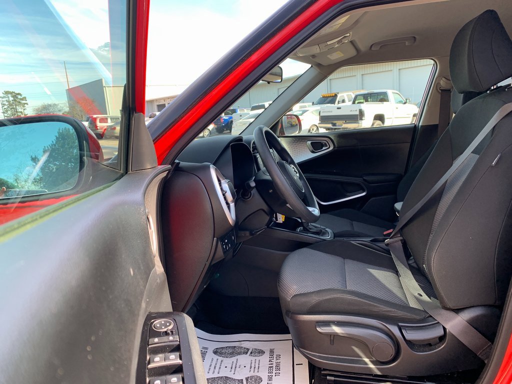 Used 2022 Kia Soul LX w/ Technology Package image 20