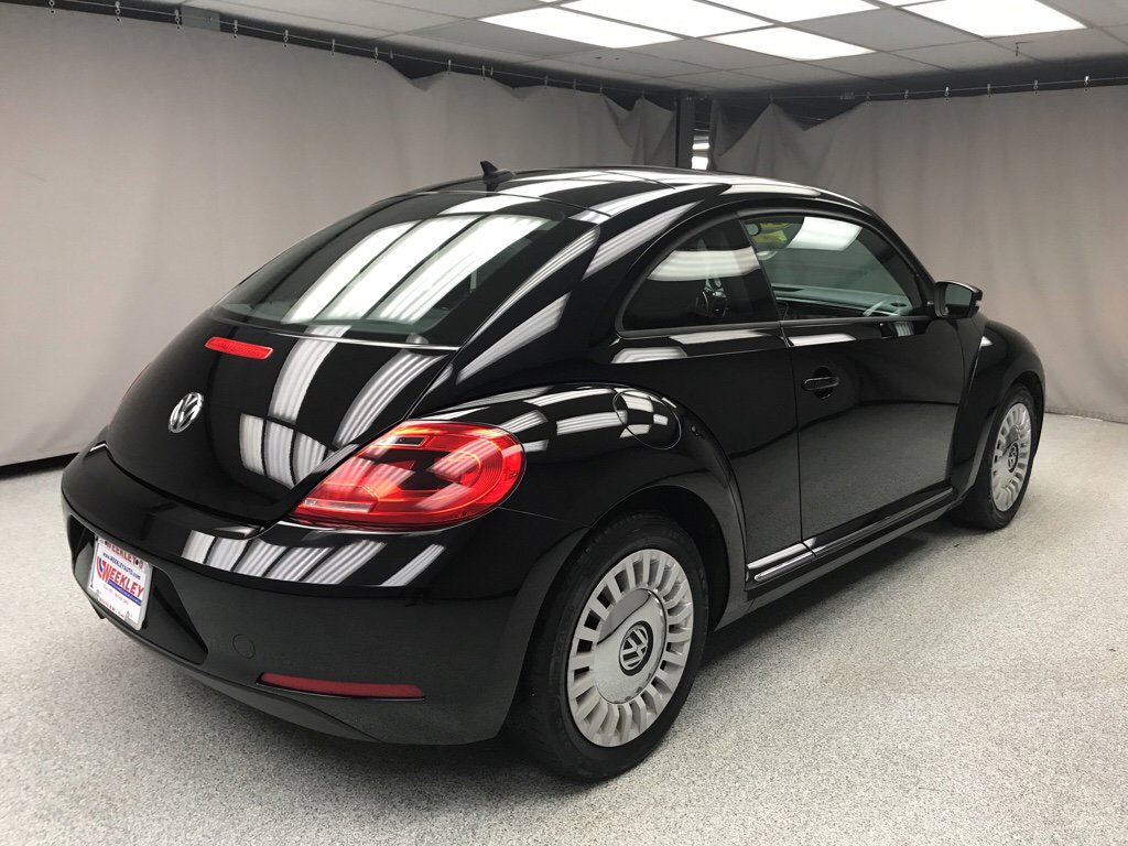 Used 2015 Volkswagen Beetle 1.8T image 4