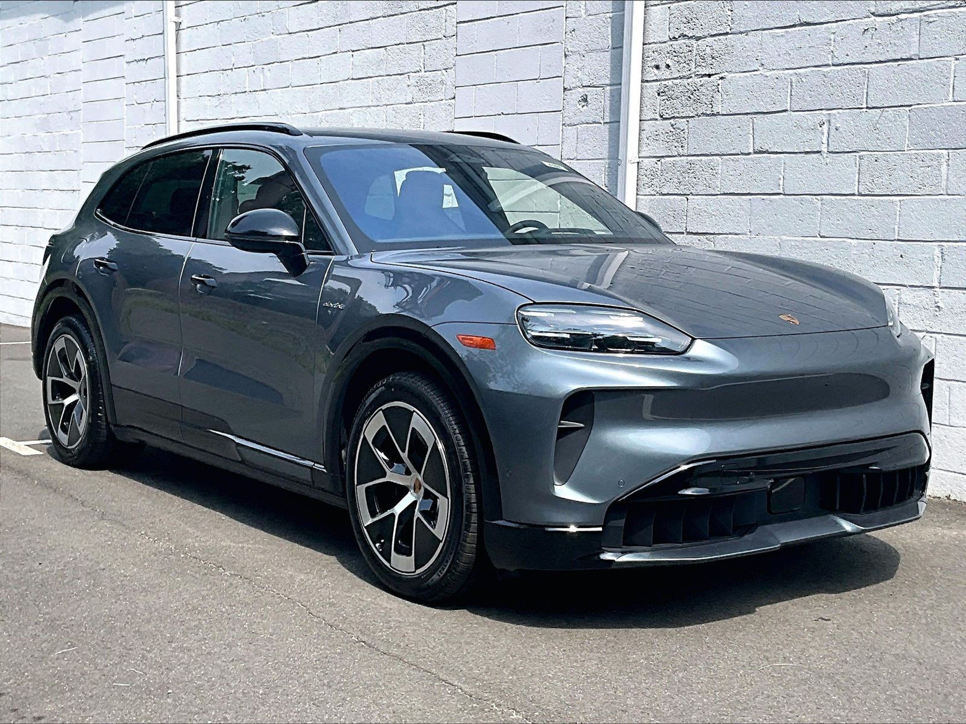 New 2026 Porsche Cayenne Electric AWD/4WD image 7