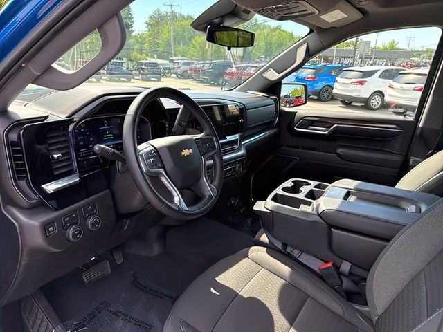 Used 2024 Chevrolet Silverado 1500 LT w/ Z71 Off-Road Package AWD/4WD image 16