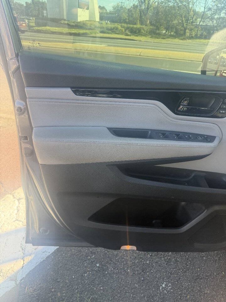 Used 2018 Honda Odyssey Elite image 2
