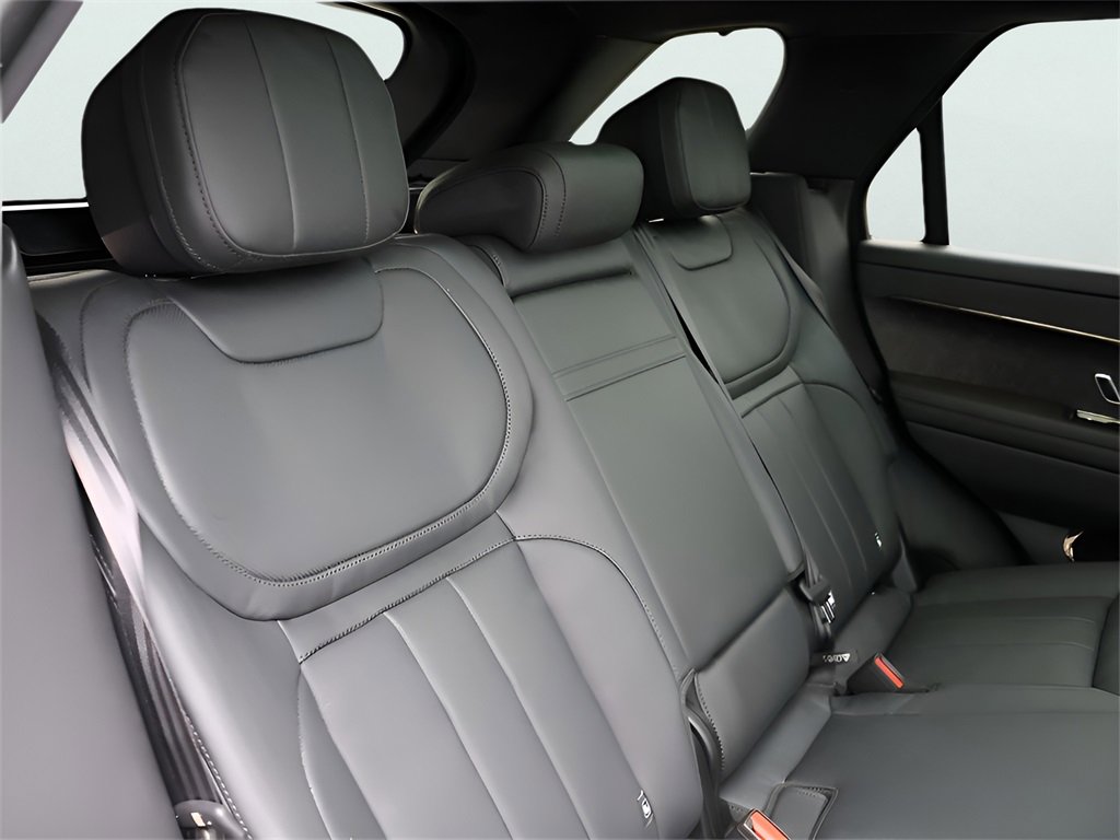 New 2025 Land Rover Range Rover Sport Dynamic SE image 17