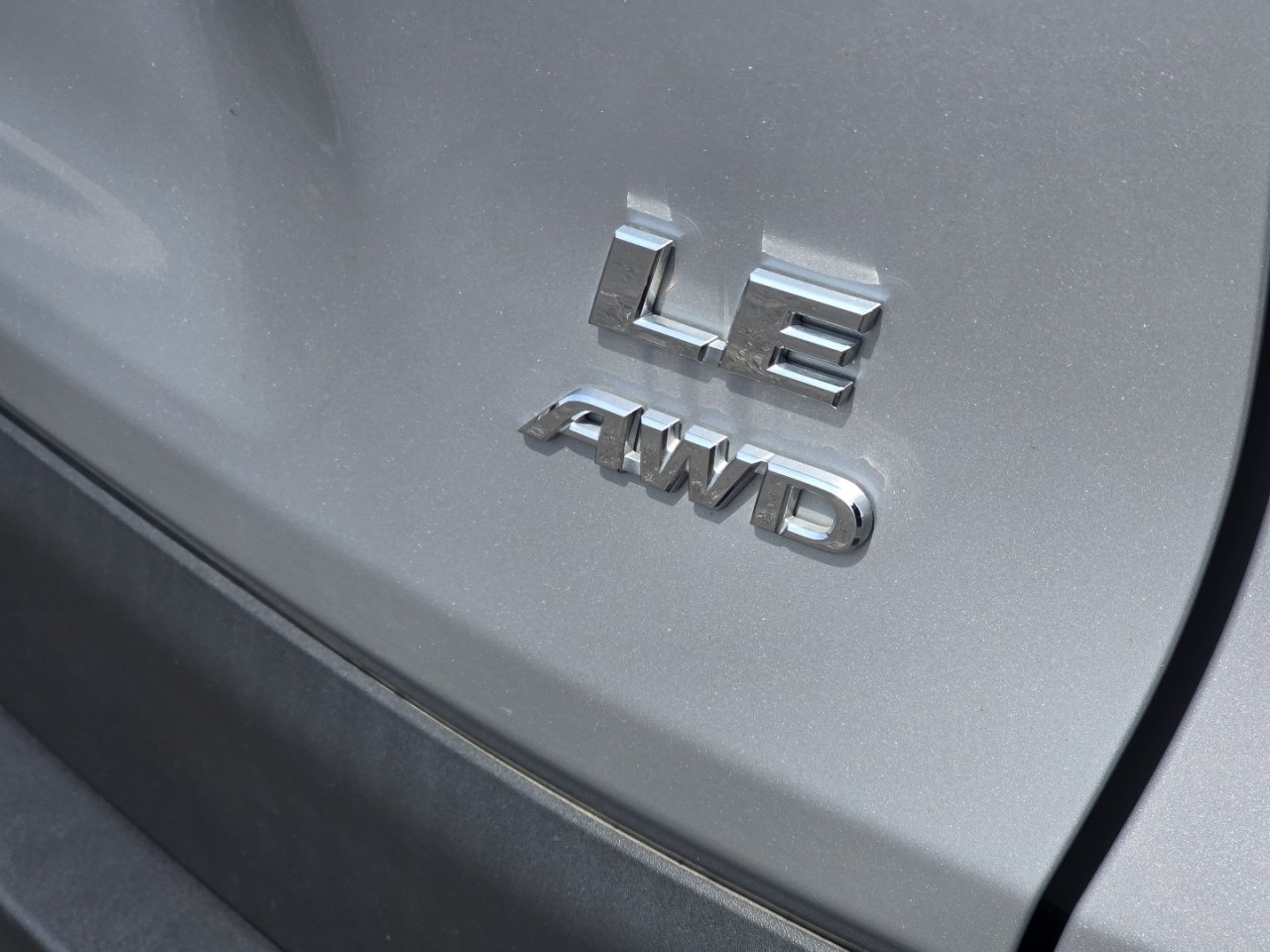 Certified 2023 Toyota RAV4 LE AWD/4WD image 15