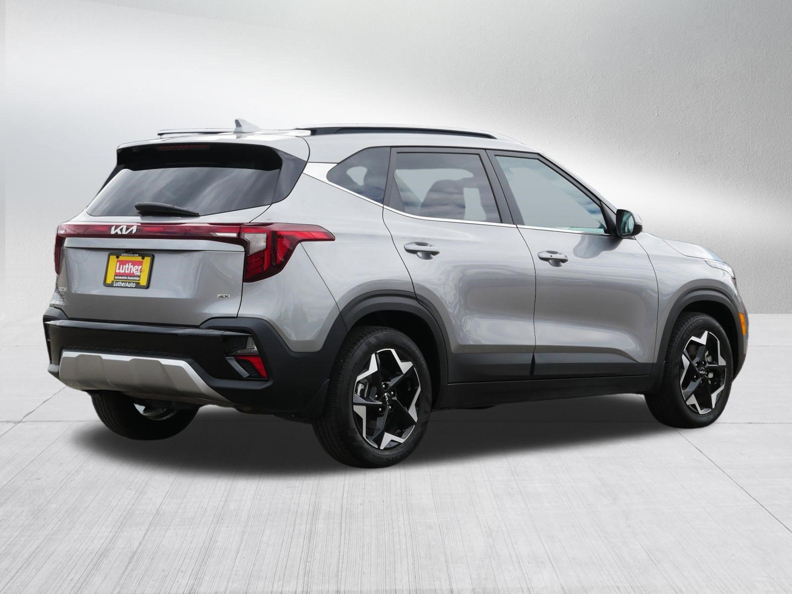 Used 2024 Kia Seltos EX AWD/4WD image 7