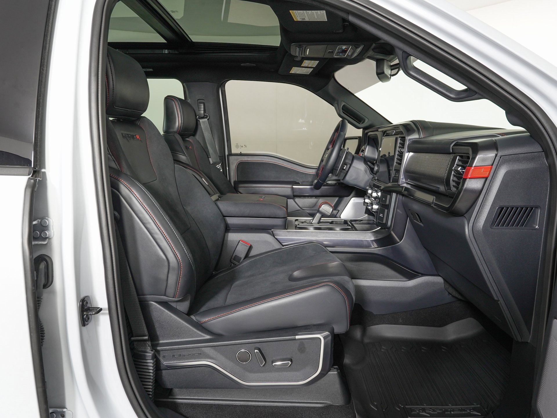 Used 2025 Ford F150 Raptor w/ Equipment Group 803A Raptor R image 11