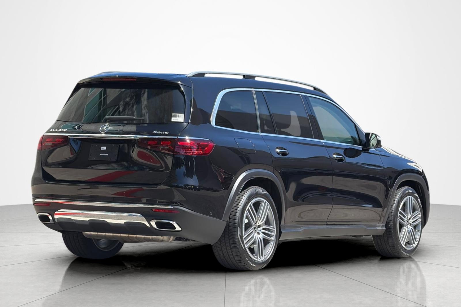 Used 2026 Mercedes-Benz GLS 450 4MATIC image 5